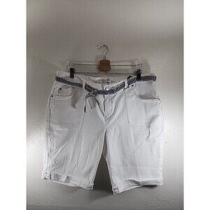Gloria Vanderbuilt All Around Slimming Effect Bermuda White Shorts Size 18W NWT